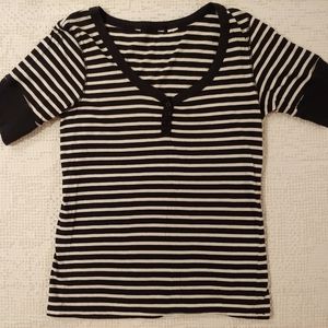 Black and white striped tee top